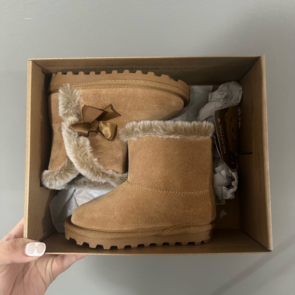 BearPaw Kids Tan Faux-Fur Bow Booties (NEW) 6C